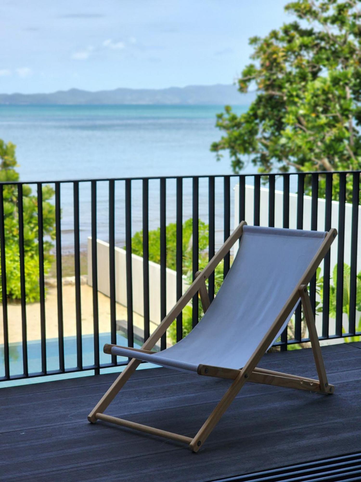 Villa Luxury Beachfront Brahma 4 Bedroom At Ta-ke B *