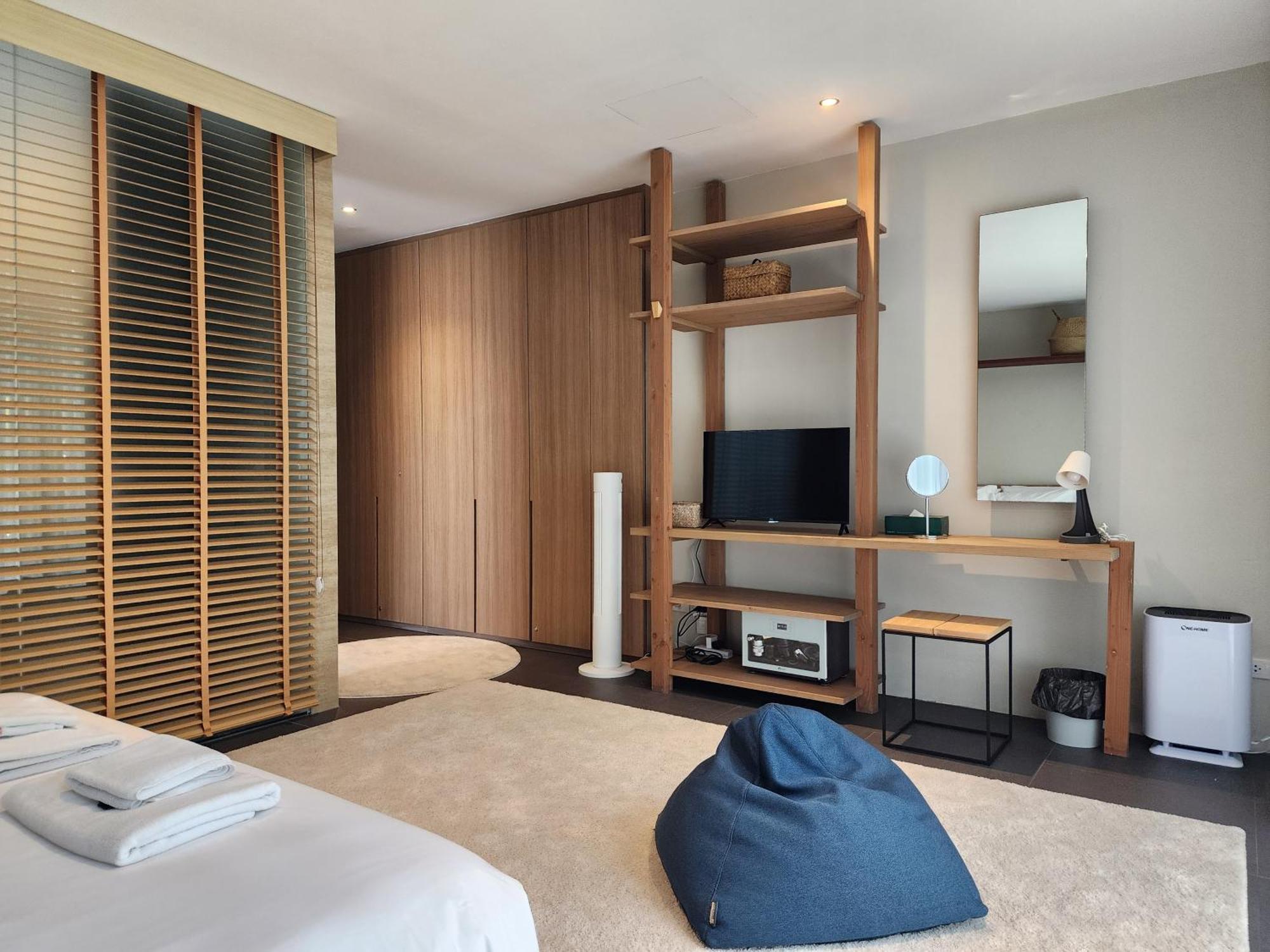 Villa Luxury Beachfront Brahma 4 Bedroom At Ta-ke B Ban Ao Kung