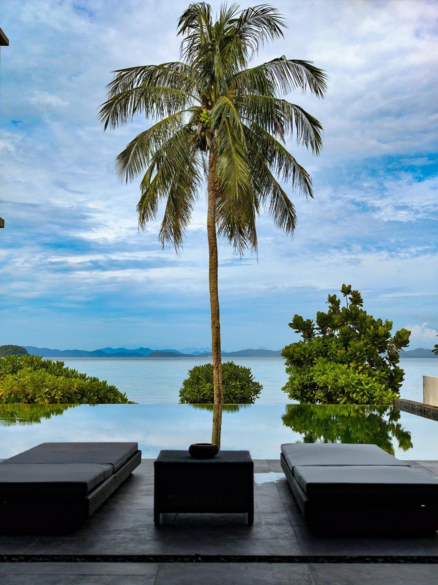 Luxury Beachfront Brahma 4 Bedroom At Ta-ke B Villa *