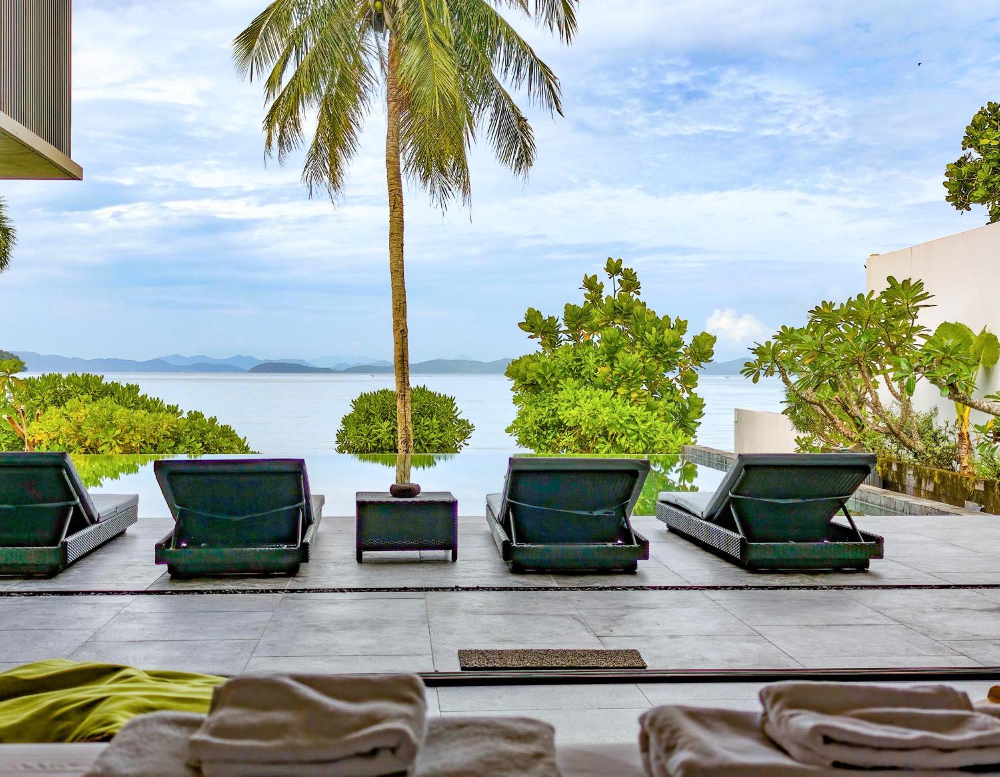 Luxury Beachfront Brahma 4 Bedroom At Ta-ke B *