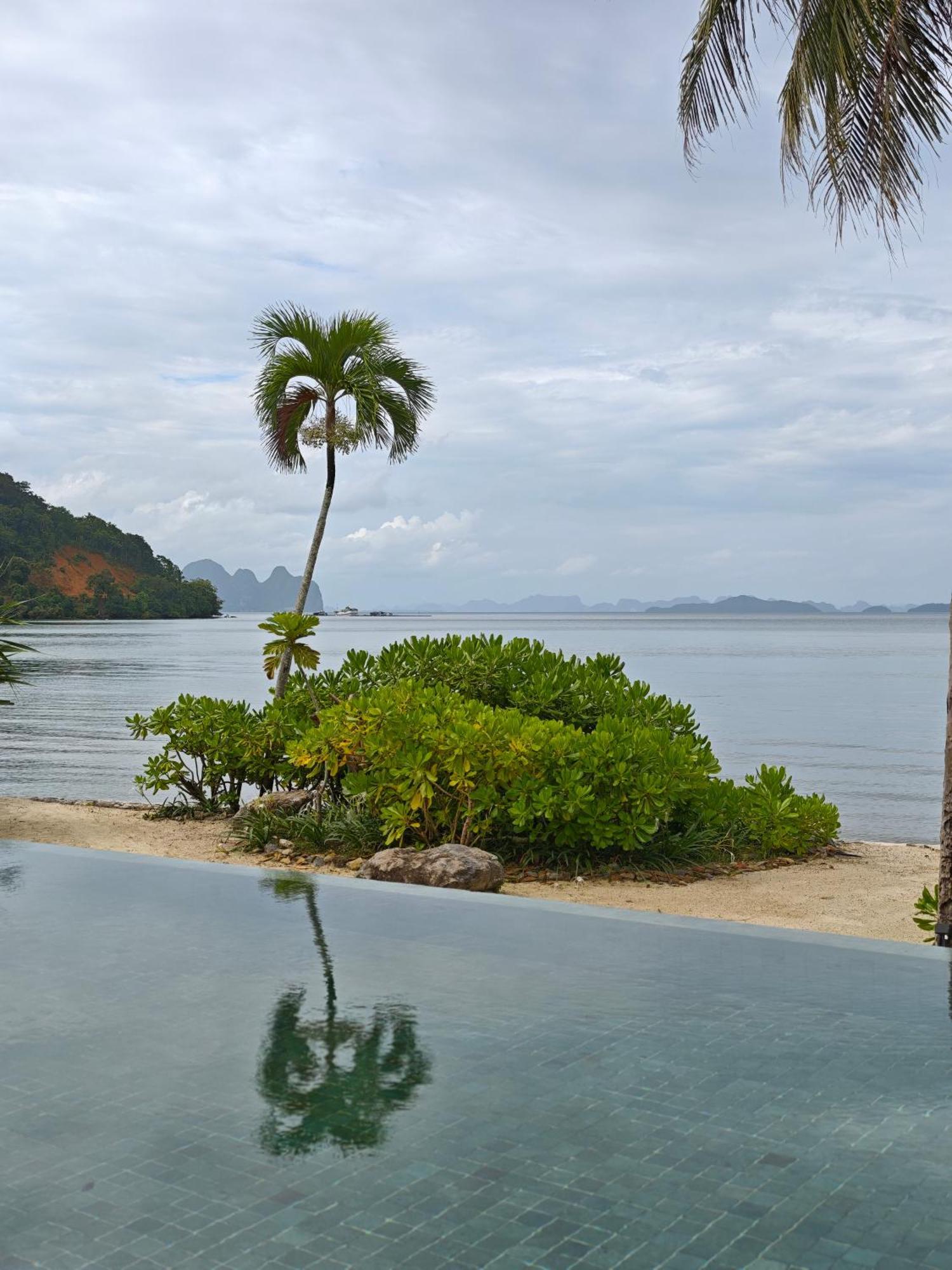 Luxury Beachfront Brahma 4 Bedroom At Ta-ke B *