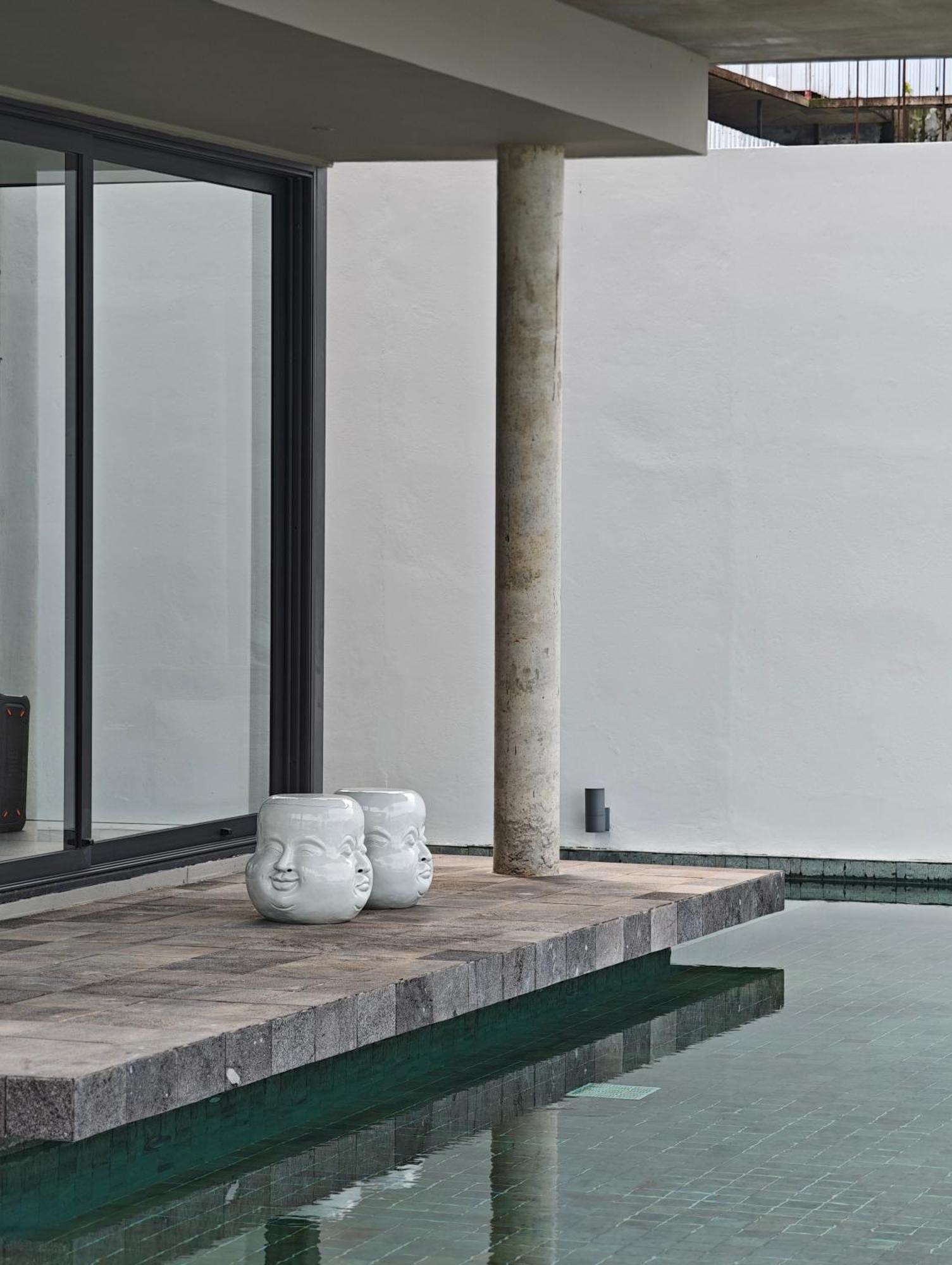 Villa Luxury Beachfront Brahma 4 Bedroom At Ta-ke B *
