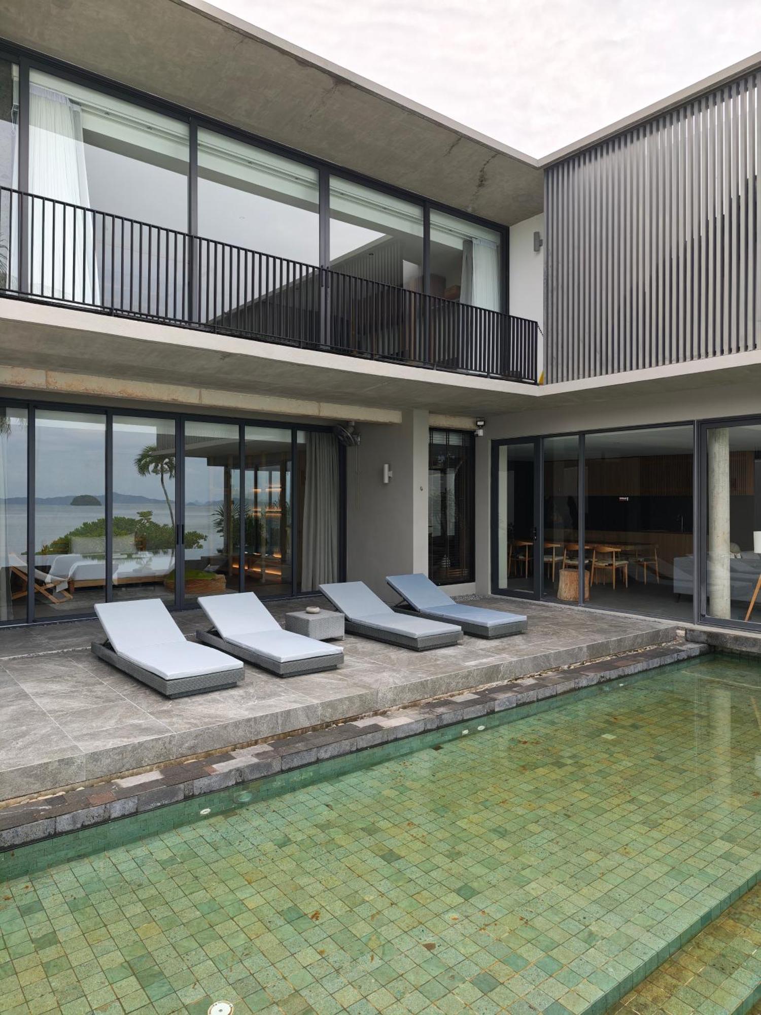 Luxury Beachfront Brahma 4 Bedroom At Ta-ke B *