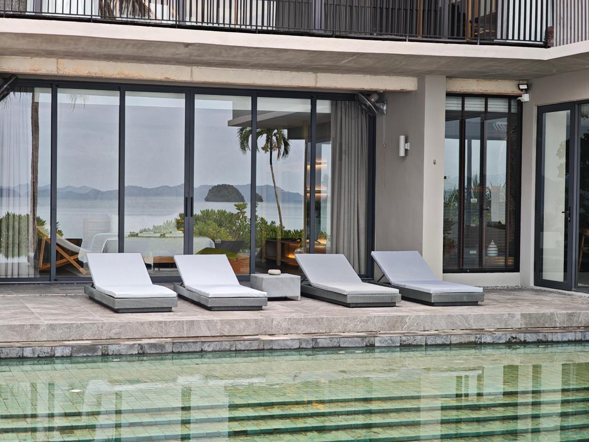 Luxury Beachfront Brahma 4 Bedroom At Ta-ke B