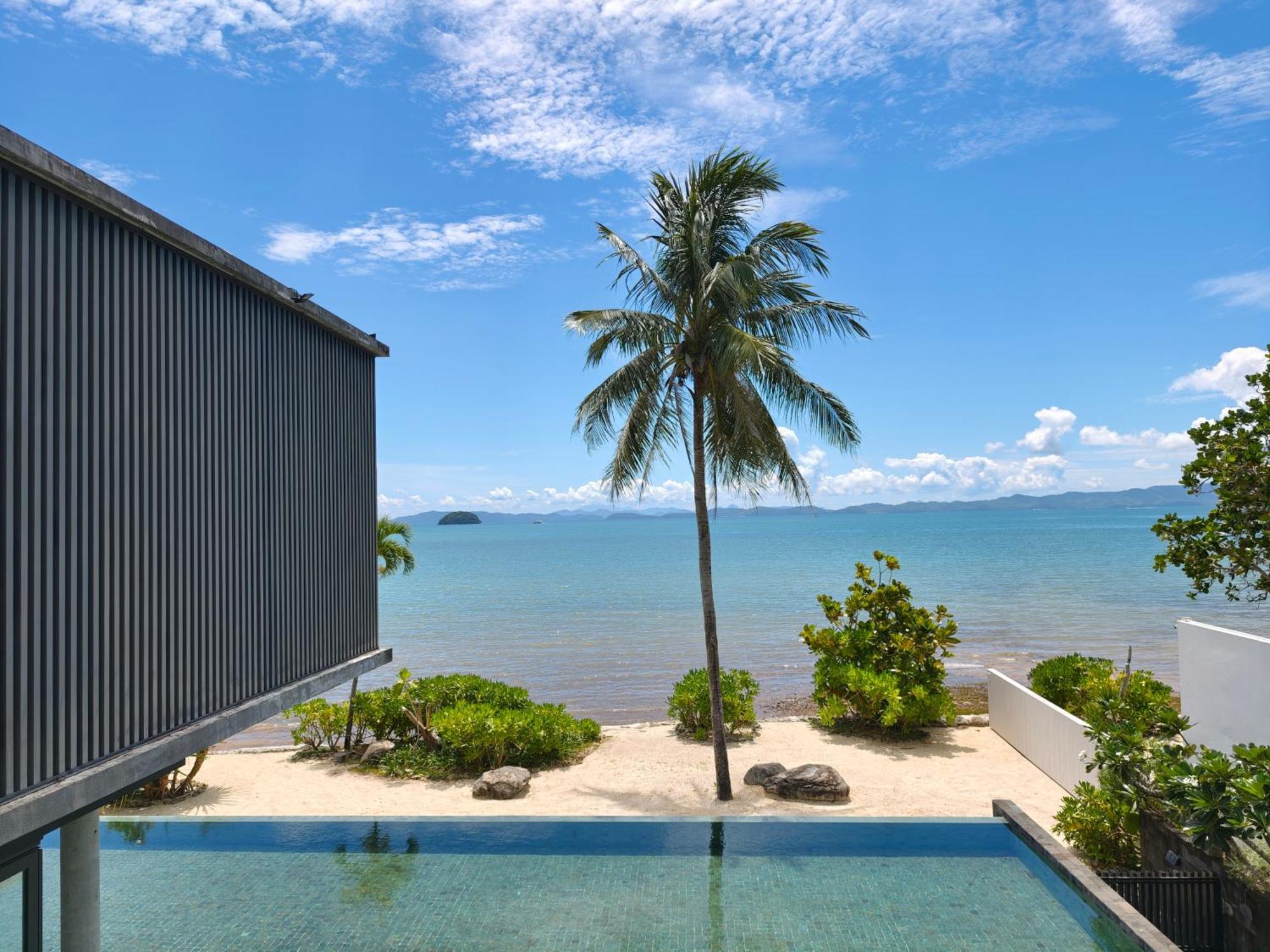 Villa Luxury Beachfront Brahma 4 Bedroom At Ta-ke B *