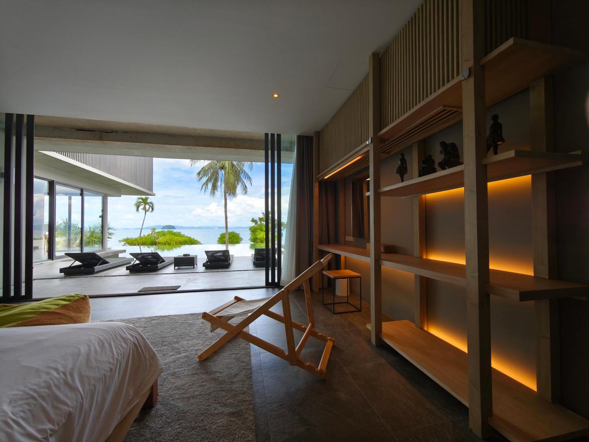 Luxury Beachfront Brahma 4 Bedroom At Ta-ke B Ban Ao Kung