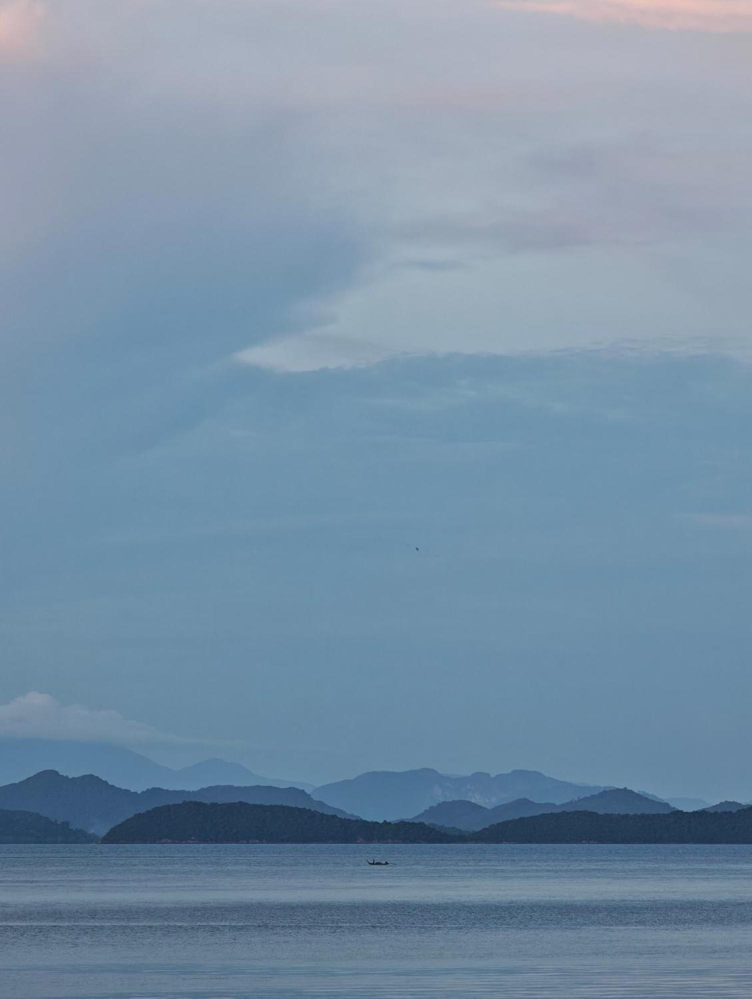 Luxury Beachfront Brahma 4 Bedroom At Ta-ke B Villa