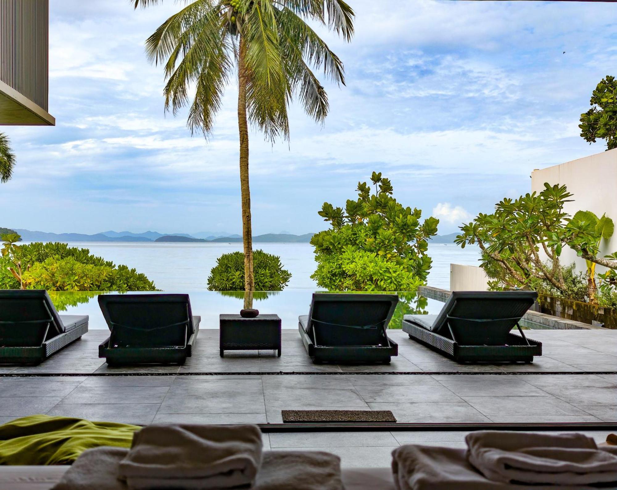 Luxury Beachfront Brahma 4 Bedroom At Ta-ke B *