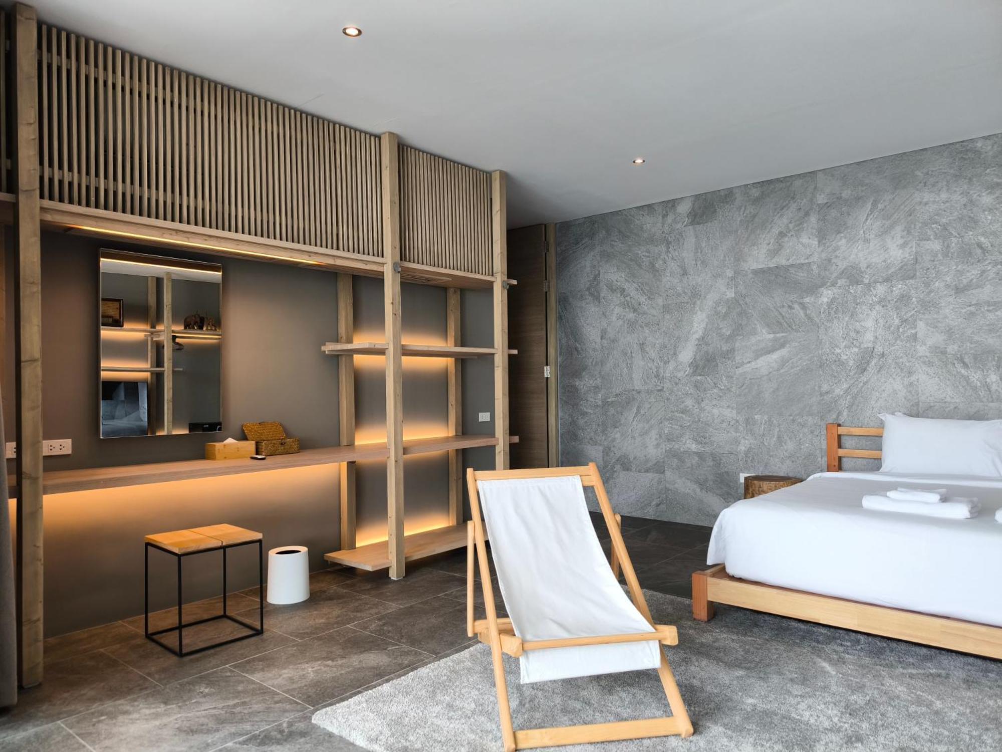 Luxury Beachfront Brahma 4 Bedroom At Ta-ke B Villa *