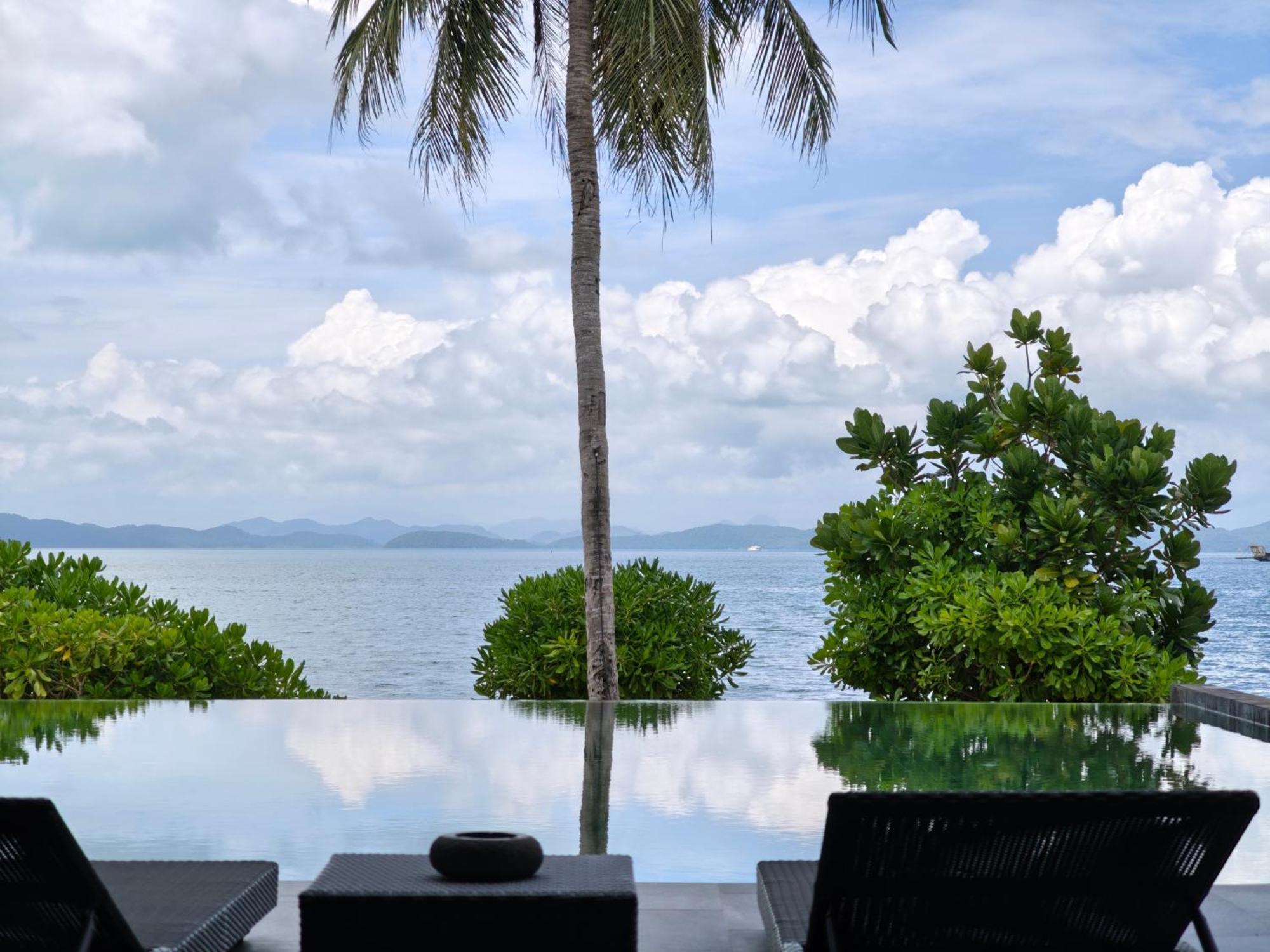 Villa Luxury Beachfront Brahma 4 Bedroom At Ta-ke B *